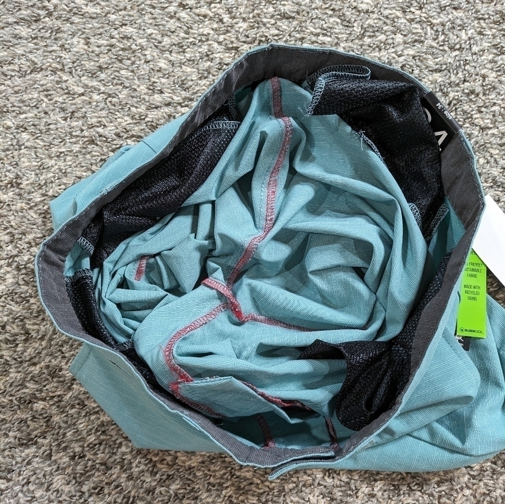 NWT Burnside blue two-in-one walk & board short 34 - Picture 11 of 11